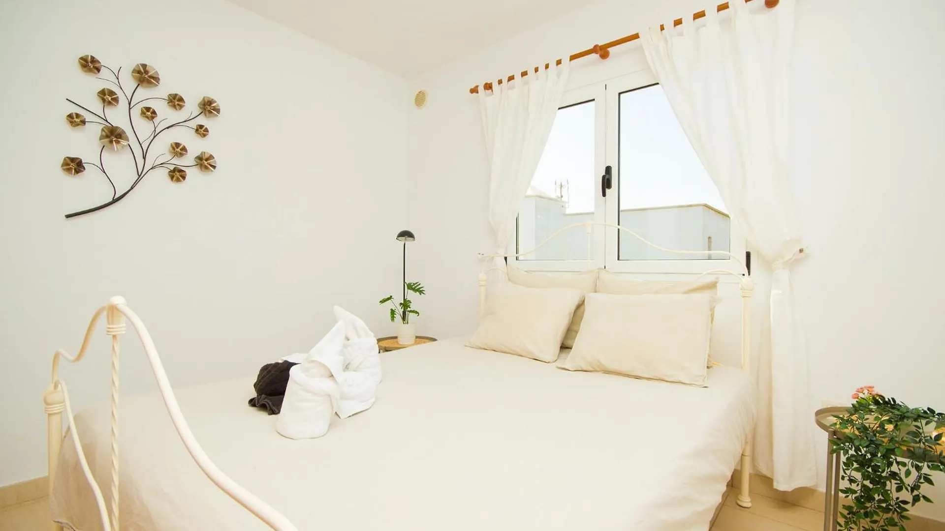 Casa Alba - By Az Rentals 蒂亚斯 0*,
